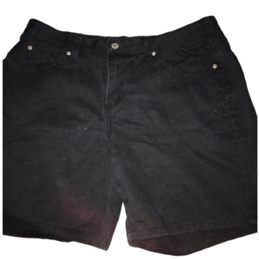 LEE size 12 very black chino shorts with stretch front & back pockets